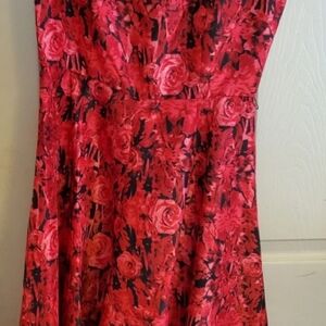 Julian TAYLOR SIZE 8 RED AND BLACK FIT AND FLARE DRESS